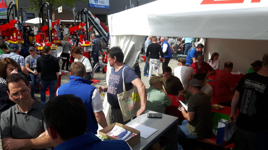 Vielen Dank für das große Interesse an der Forst-Live. 18