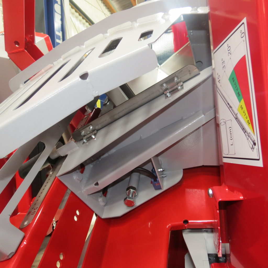 SAF-X-CUT 707 Automatic mit schwenkbarem Förderband 17