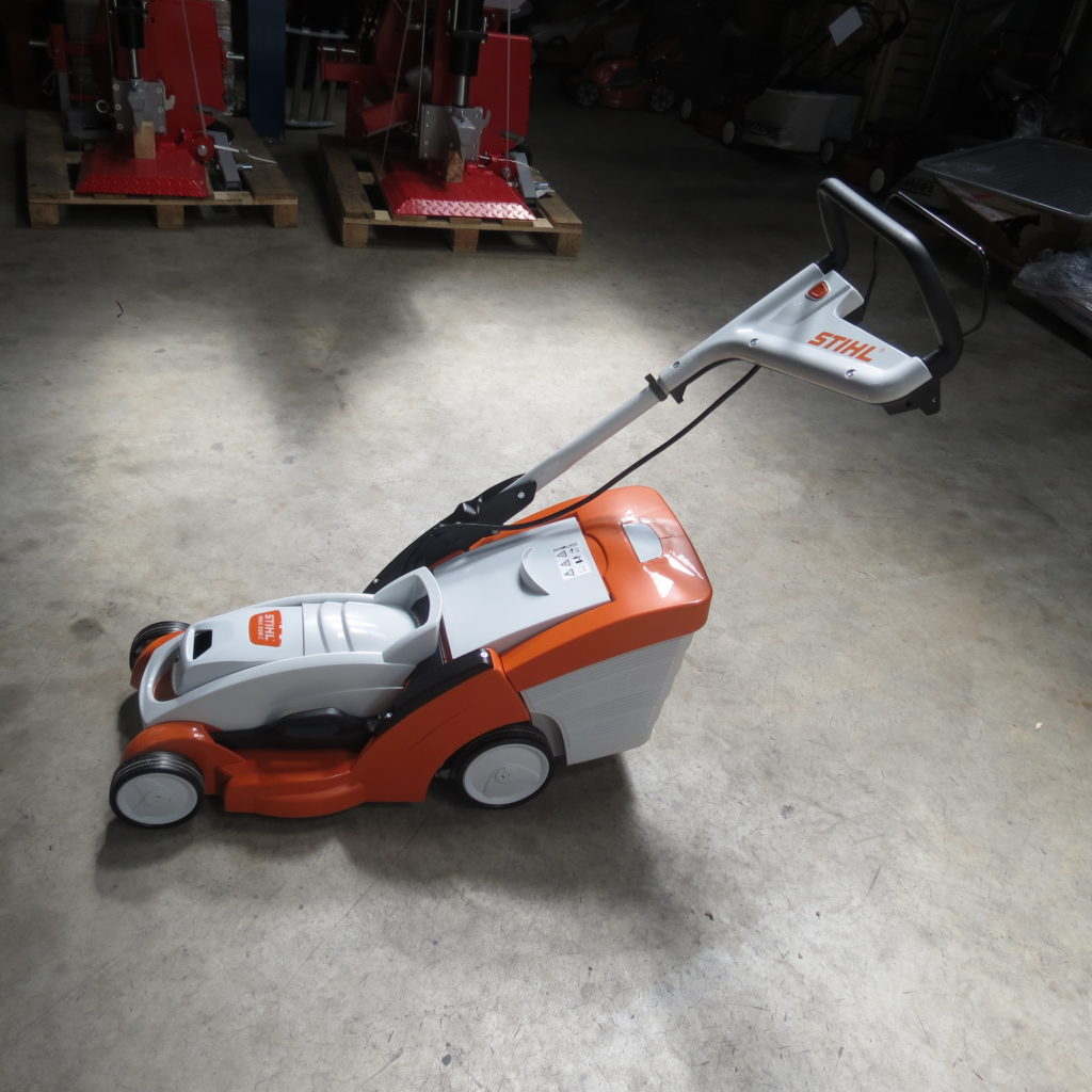 STIHL RMA 339 C AKKU – RASENMÄHER  mit Akku AK 20 und Ladegerät AL 101 2