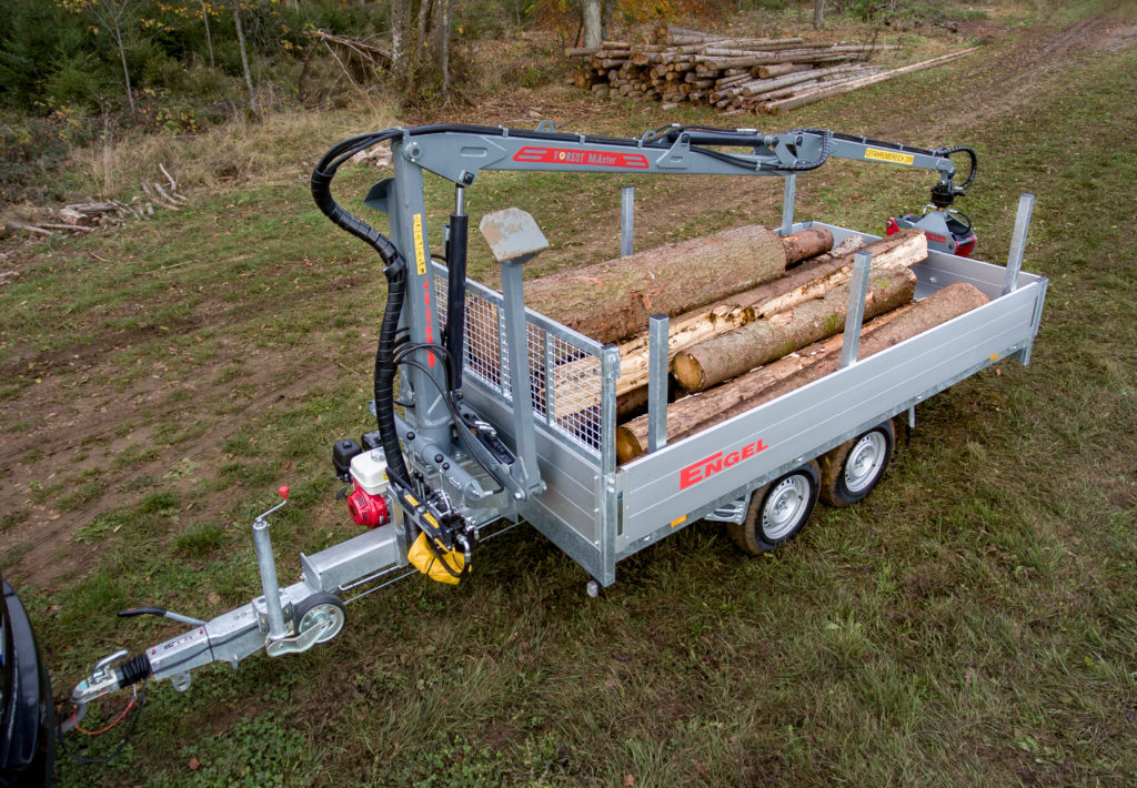 Hirth PKW Tandem-Forstanhänger mit Kran 2