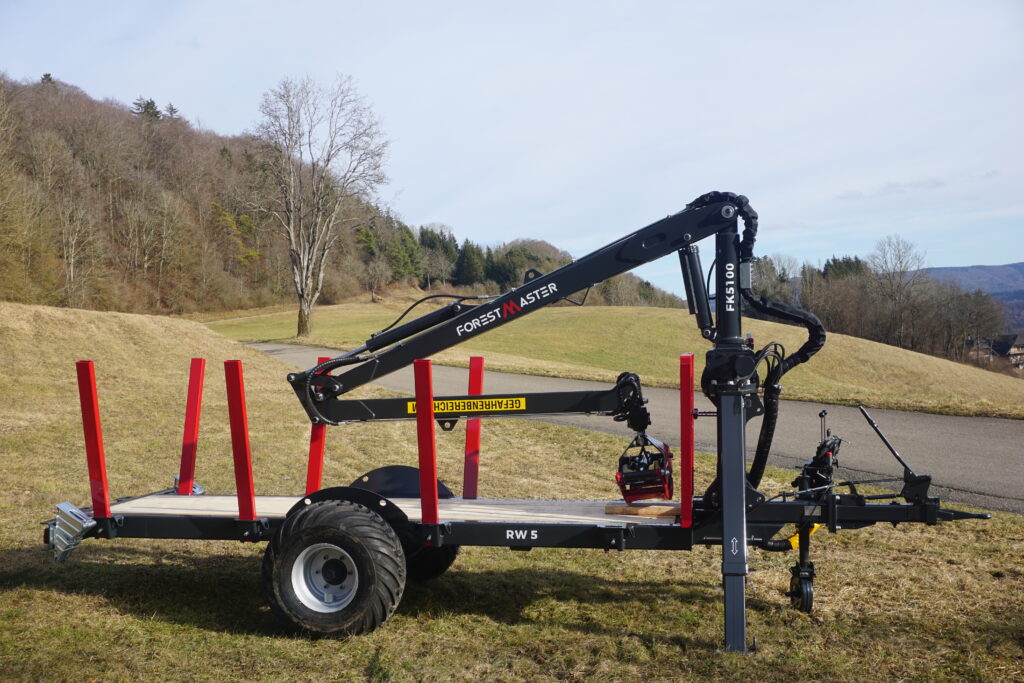Neue Einachs-Rückeanhänger aus dem Hause RM Forest-Master 4