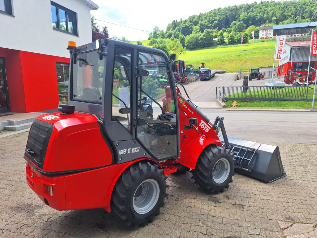 Toyo Radlader 836 III mit Kabine 4