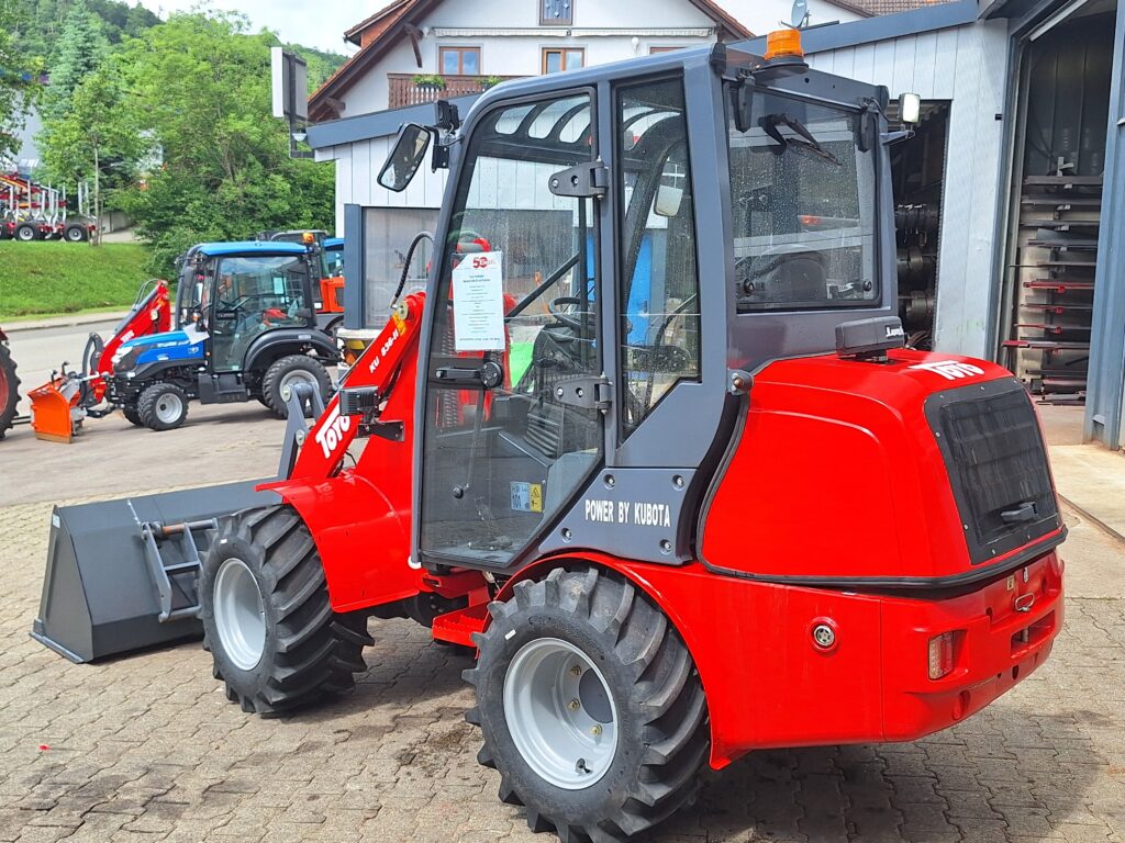 Toyo Radlader 836 III mit Kabine 2