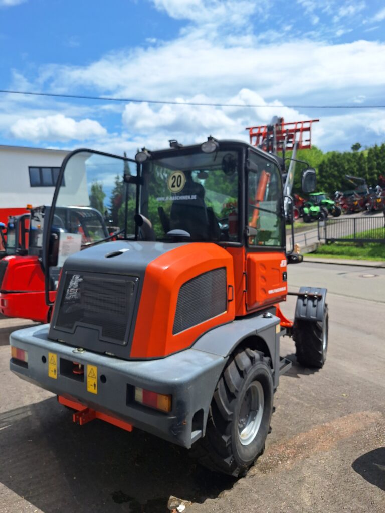 JF 4.0 Radlader Aktionsmaschine 2