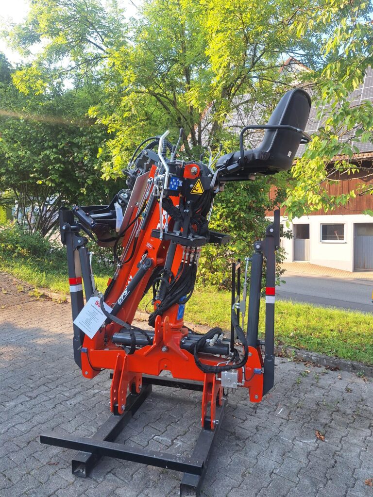 CPS Z-Kran FS 24 Z.1 mit TG 19 Dreipunktanbau 1