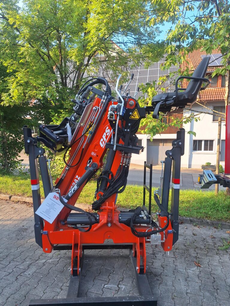 CPS Z-Kran FS 24 Z.1 mit TG 19 Dreipunktanbau 2